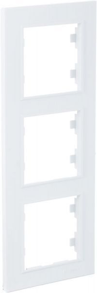 Рамка трехместная Makel Karea вертикальная белый