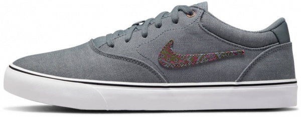 Кросівки Nike DM3513-002 р.46 сірий