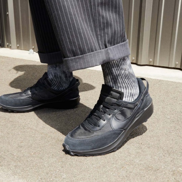 Кроссовки Nike WAFFLE DEBUT DH9522-002 р.45,5 черный