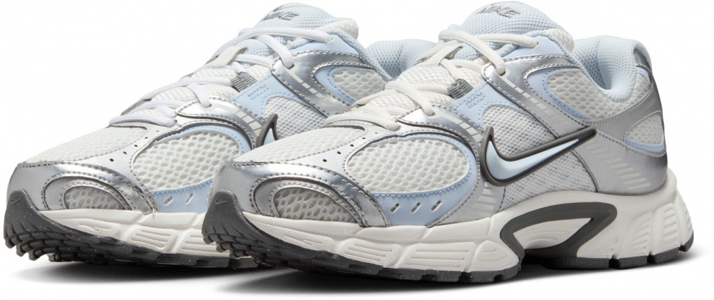 Кросівки жіночі Nike W V5 RNR HQ7901-103 р.37,5 білі