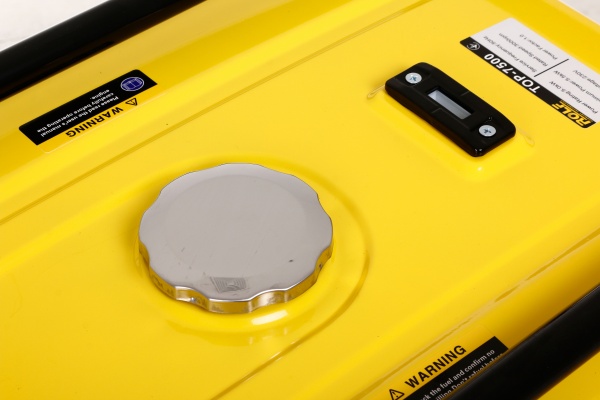 Электрогенераторная установка ROLF 5 кВт / 5,5 кВт 230 В TOP-7500 бензин