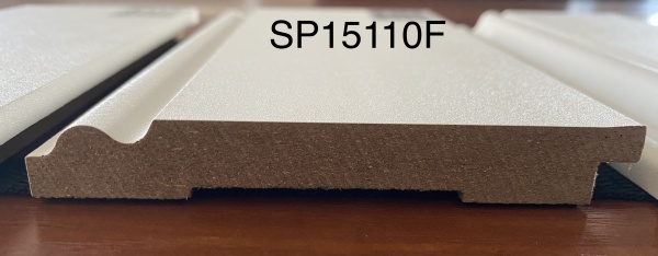 Плинтус Французский белый silk 15х110х2400 мм 