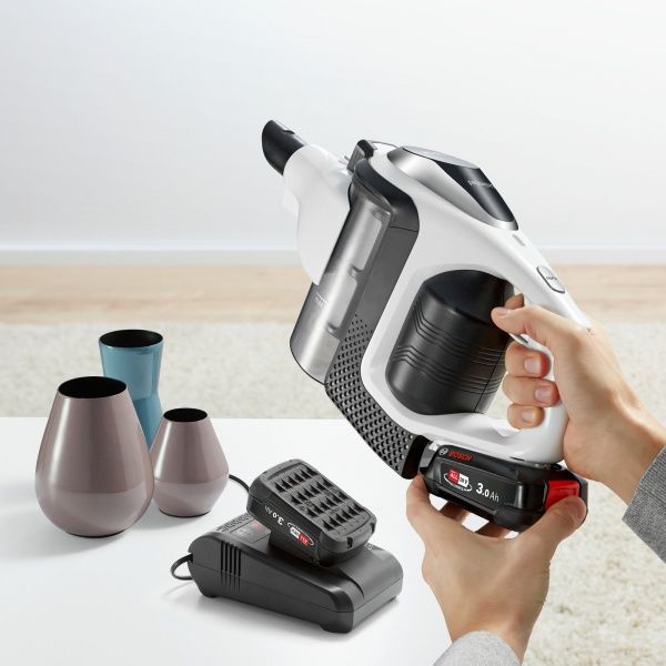 Пылесос аккумуляторный Bosch BBS812PCK white 