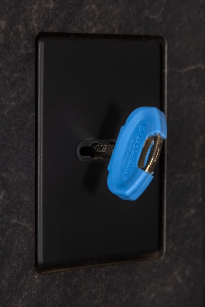 Двері вхідні Булат К-8 (квадро) 539/237 mamba morion / рустик авиньйон блан 2050x850 мм праві