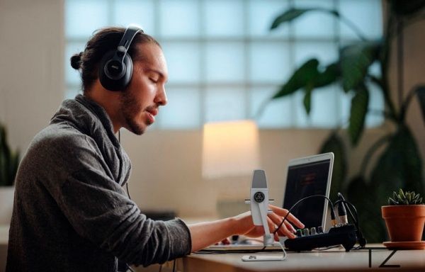 Мікрофон AKG C44-USB Lyra