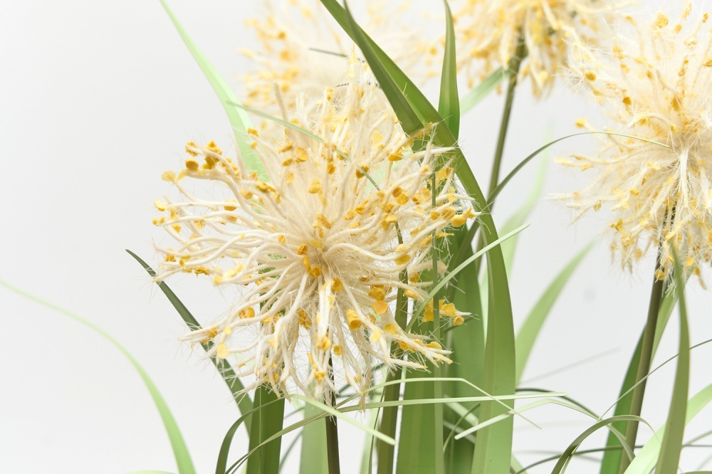 Растение искусственное Лук 73 см 4 цветка в горшке Девилон