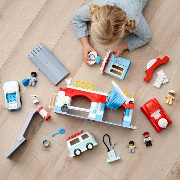 Конструктор LEGO DUPLO Гараж и автомойка 10948