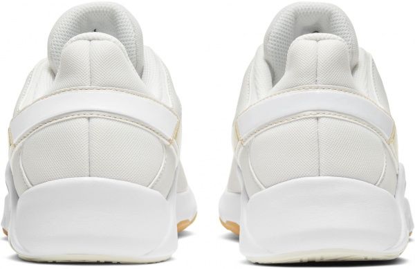 Кросівки Nike Legend Essential 2 CQ9545-010 р.US 6,5 білий