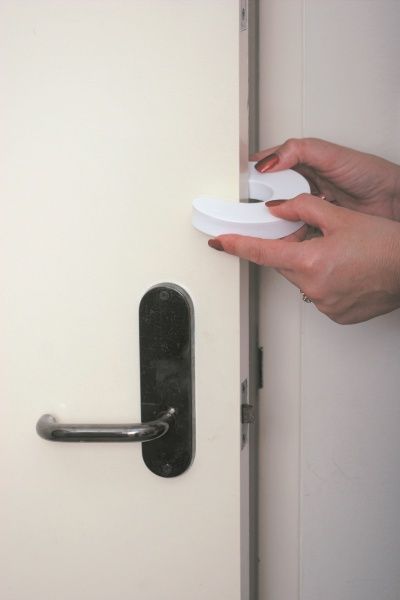 Ограничитель закрытия дверей Dream Baby F1172 1 шт.