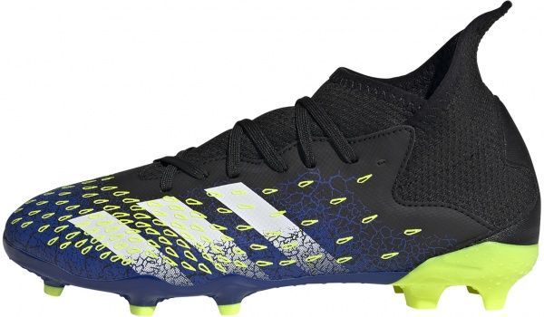 Бутси Adidas PREDATOR FREAK .3 FG J FY0613 р. UK 4 чорний