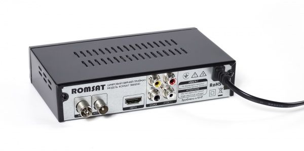 ТВ-тюнер Romsat T8050HD