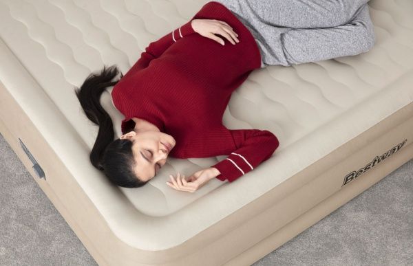 Матрас надувной Bestway Queen с электронасосом 203x152 см 69050