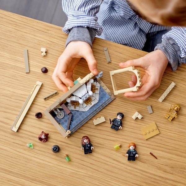 Конструктор LEGO Harry Potter Гоґвортс: невдача з багатозільною настійкою 76386