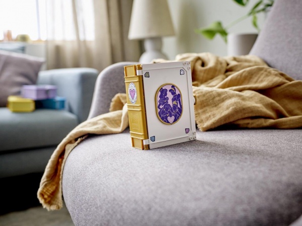 Конструктор LEGO Disney Книга пригод Аріель, Белль, Попелюшки й Тіани 43193