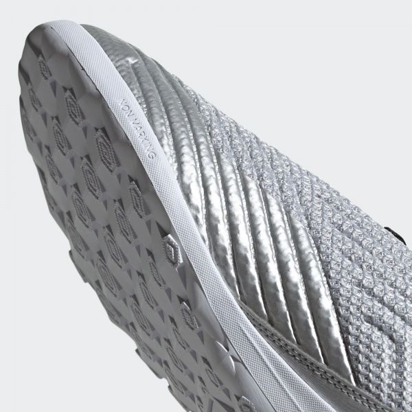 Бутси Adidas PREDATOR 19.3 IN F35614 р. UK 11 сріблястий