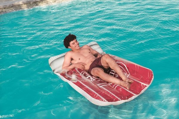 Матрац надувний Bestway 44039 190х114 см Вишневий коктейль різнокольоровий