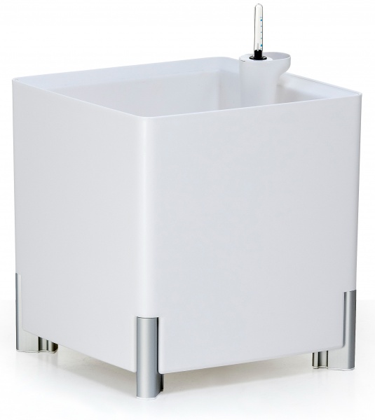 Горшок пластиковый Mondum Медитерранео 40x45x36 см (ножки серебряные) квадратный 36 л белый 