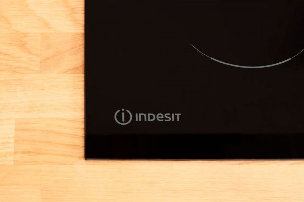Варильна поверхня Indesit VIA640.1C