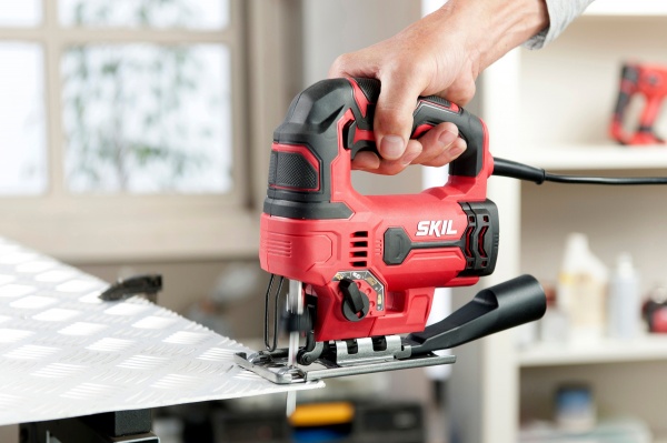 Електролобзик SKIL SW1E4530AA