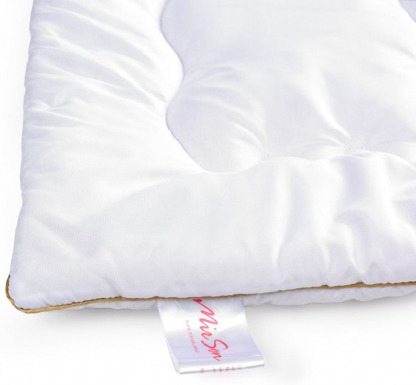 Ковдра вовняна Mikrosatin Gold Woolen Hand Made 169 зима (2200000460455) 140x205 см MirSon