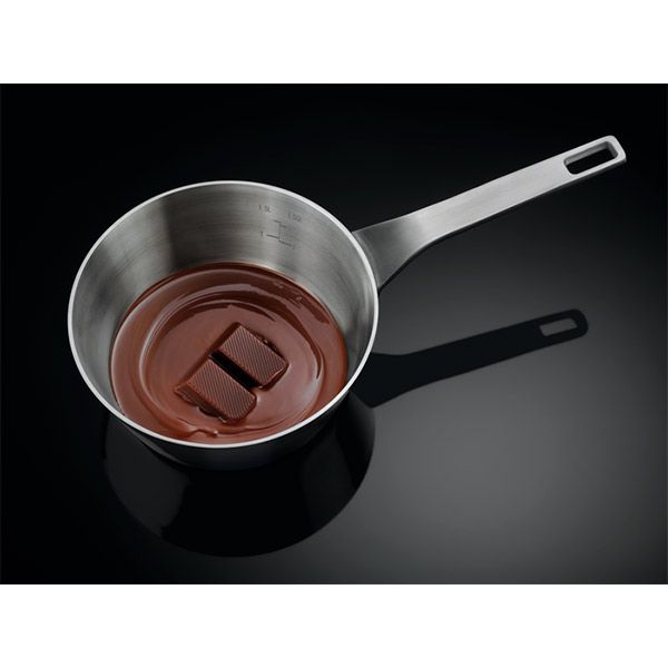 Варочная поверхность электрическая индукционная Electrolux IPE6463KI