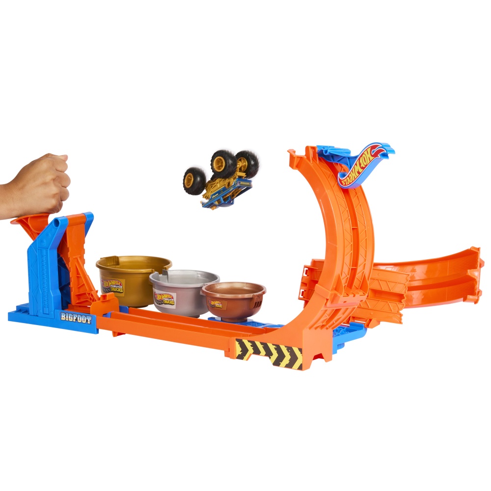 Игровой набор Hot Wheels петли и трюки серии соревнований за кубок Monster Trucks JBX64