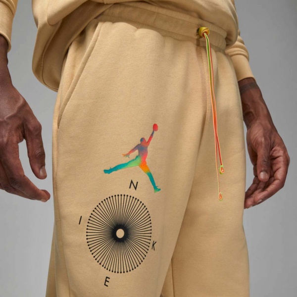 Штани Nike Jordan Flight MVP Men's Statement Graphic Fleece DQ8015-252 р. S бежевий