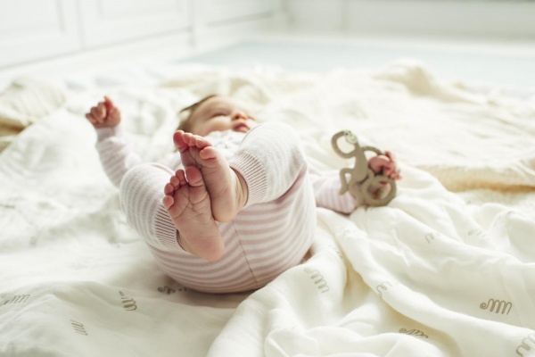 Прорізувач Matchstick Monkey Мавпочка маленька танцююча сіра 10 см (MM-МMT-001)