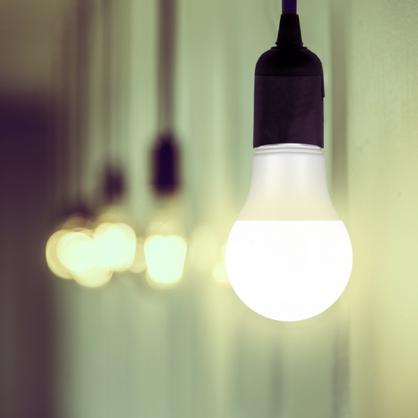 Патрон электрический с проводом E27 пластик черный