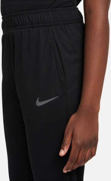 Брюки Nike B NK POLY+ PANT DM8546-010 р. M черный