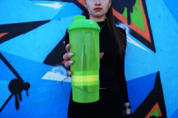 Шейкер спортивный 600 мл зеленый ShakerStore