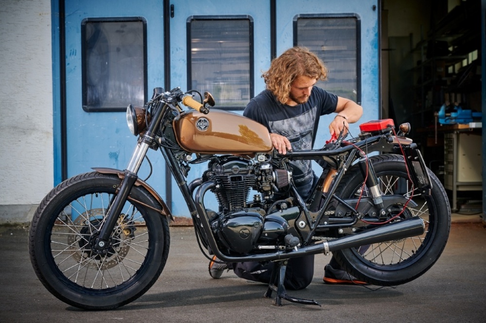 Зарядное устройство импульсный Einhell CE-BC 5 M LiFePO4 5 А 120 А/год (1002251)