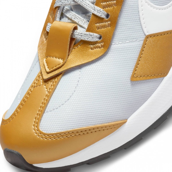 Кроссовки Nike W AIR MAX PRE-DAY SE DJ6210-001 р.36,5 белый