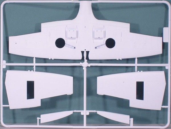 Сборная модель ICM британский истребитель второй мировой войны spitfire mk xv (4823044400539) 1:48