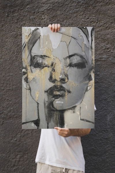 Картина Девушка чёрно-цветная палитра Posterclub 