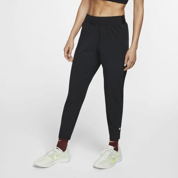 Брюки Nike NK ESSNTL PANT 7_8 BV2898-011 р. S черный