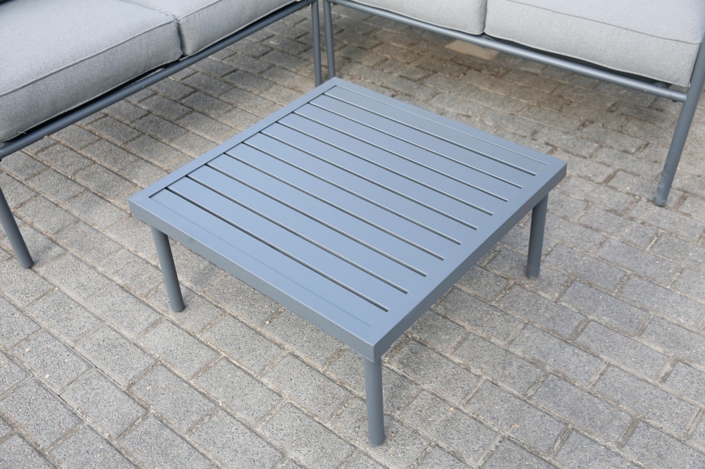 Комплект металлической мебели Чикаго (угловой диван + столик 68х68х34 см) серый