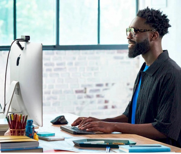 Клавіатура Logitech MX Keys Mini For Mac Minimalist Wireless Illuminated (920-010526) Pale Gray 