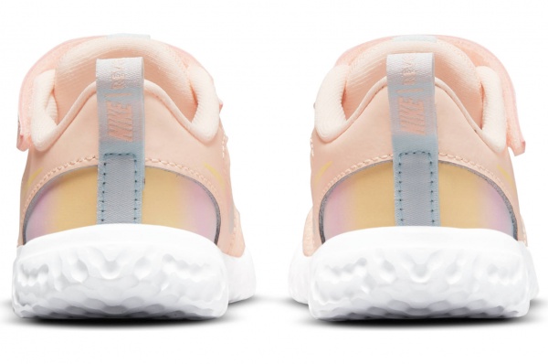 Кроссовки Nike Revolution 5 SE DD1215-800 р.US 6C бежевый