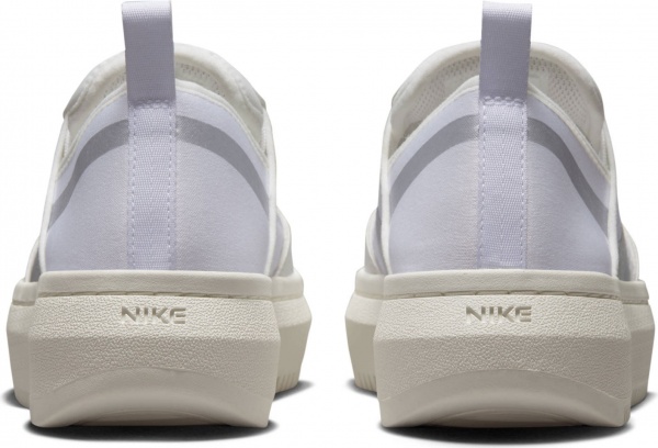 Кросівки Nike Court Vision Alta CW6536-102 р.40 білий