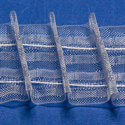 Тесьма Nelson 43971/50 прозрачная равномерная 1:2 правая диагональ 4 ряда петель