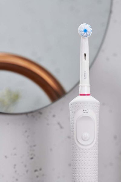 Электрическая зубная щетка Oral-B D100.413.1 PRO Sensi Ultrathin ORAL-B Vitality