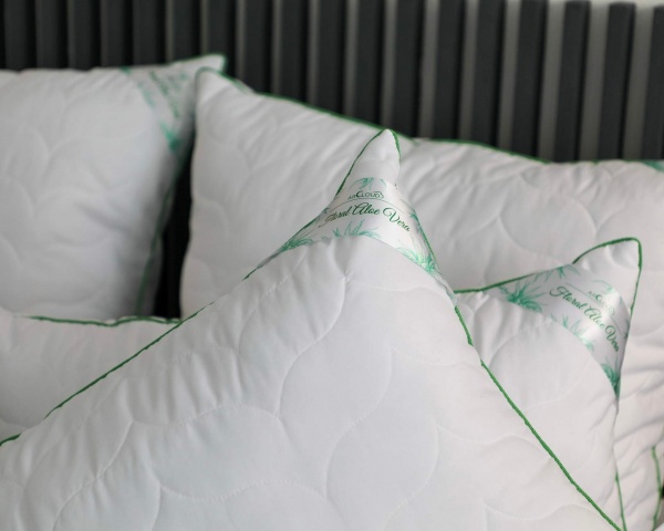 Подушка ARCLOUD 50x70 см білий