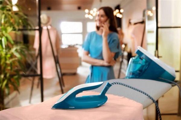 Праска з парогенератором Philips PerfectCare 7000 Series PSG7024/20 