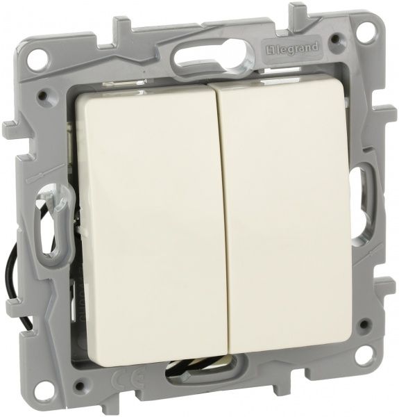 Вимикач двоклавішний Legrand Etika без підсвітки 10 А 230В IP20 кремовий 672304