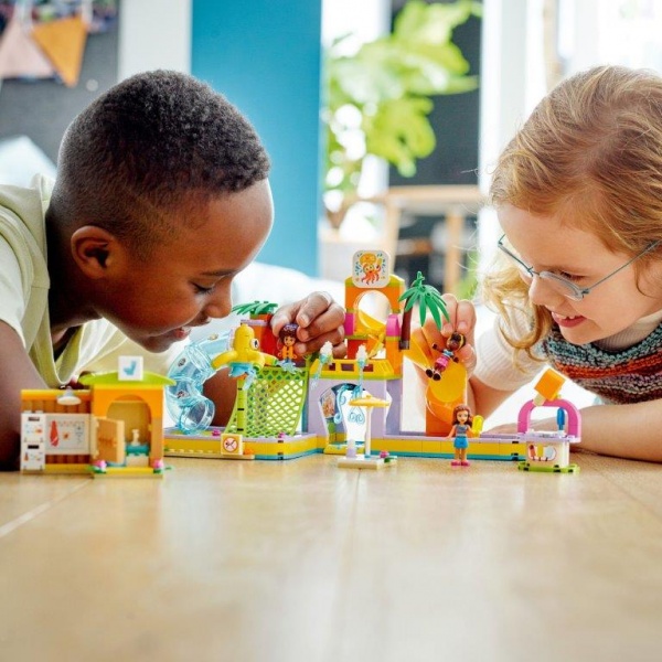Конструктор LEGO Friends Аквапарк 41720