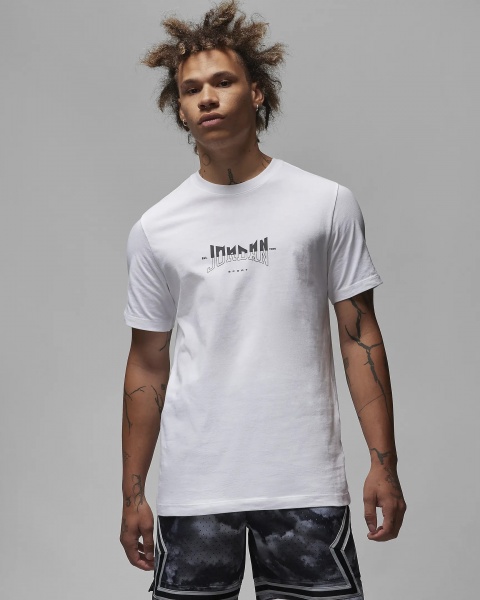 Футболка Nike M J SPRT GFX SS CREW FD7001-100 р.2XL белый