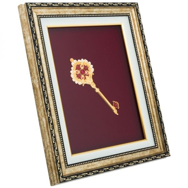 Декор настенный Подарок Ключ 25x20 см красный 