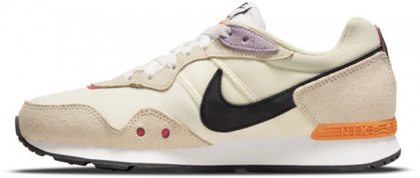 Кроссовки Nike Venture Runner CK2948-107 р.US 6,5 бежевый