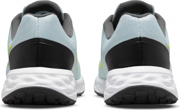 Кроссовки Nike REVOLUTION 6 NN DR9882-001 р.41 платиновый